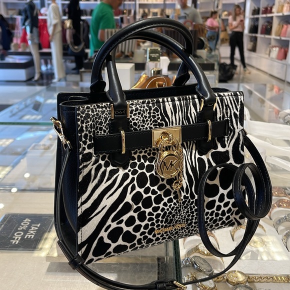 Michael Kors
Hamilton Small Satchel Leather
Color: Black Multi 
NWT - Picture 8 of 16